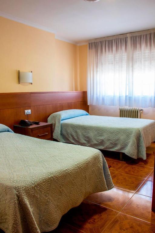 Hotel Mabu Ourense Bilik gambar